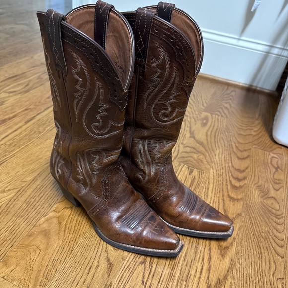 Ariat Cowboy Boots - Picture 1 of 5